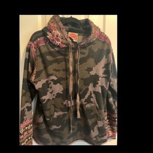 Johnny Was camo pull over hoodie